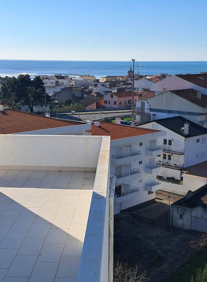 Apartamento entero, Apartamento de vacaciones para 4 personas con balcón in Vila Praia de Ancora, Distrito de Viana do Castelo