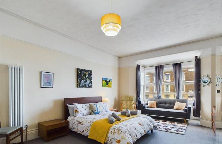 Bed and breakfast for 2 people, with Terrace and Garden as well as View in Margate