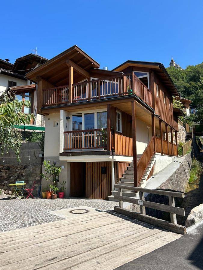 Appartamento per 2 persone, con Balcone e Terrazza nonché Giardino e Vista lago in Montagna
