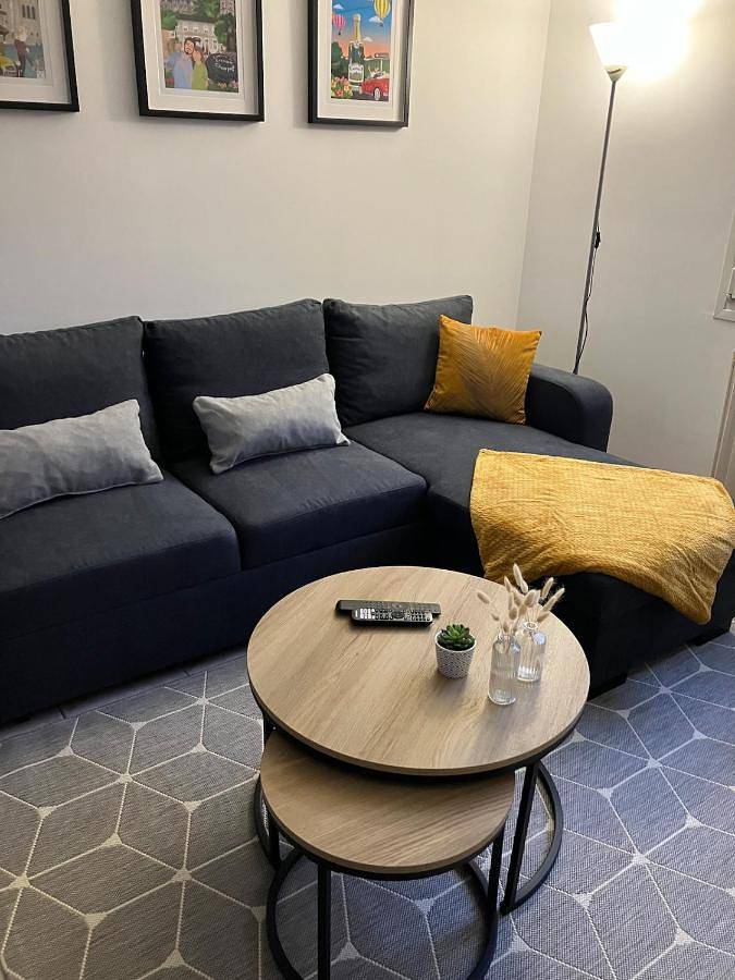 Location de vacances pour 6 personnes, avec jardin et terrasse à Vertus - 2