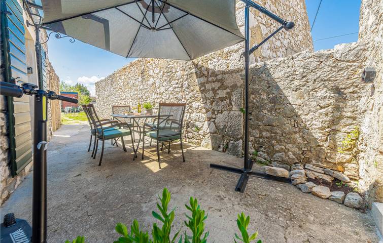 Ferienhaus für 4 Personen, mit Terrasse und Garten in Nin - 3