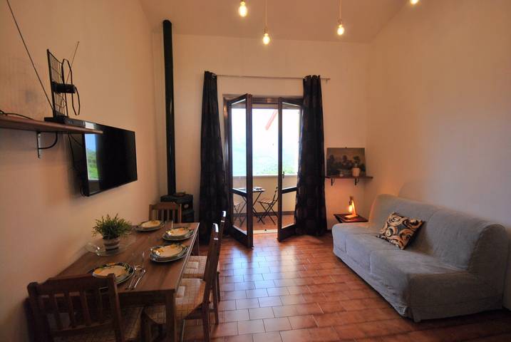 Ferienwohnung für 2 Personen, mit Seeblick und Balkon, mit Haustier in Tignale - 3