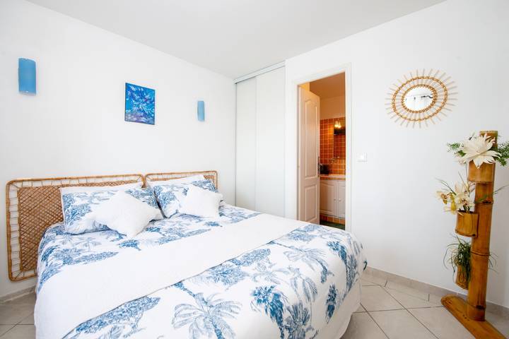 Ganze Wohnung, Ferienwohnung für 4 Personen mit Terrasse in Cabris, Mittelmeerküste (Frankreich)