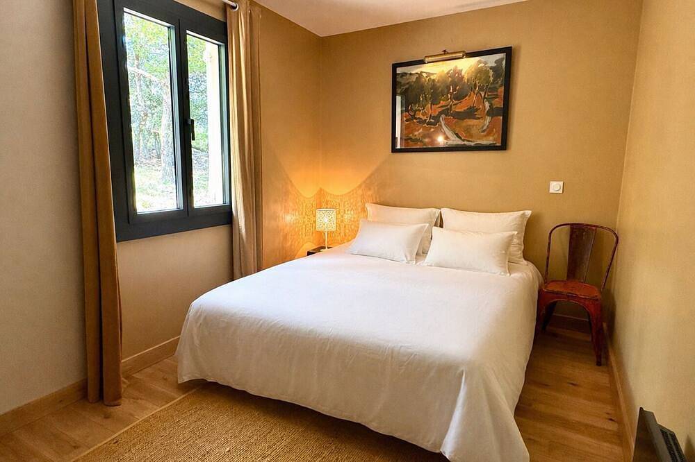 La maison du Barroux, house with swimming pool, calm and exceptional view in Le Barroux, Parc naturel régional du Mont-Ventoux