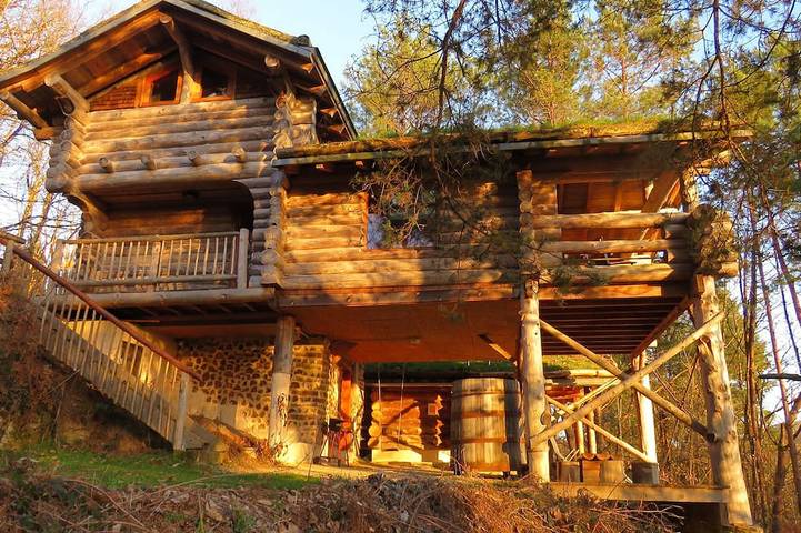 Gîte pour 5 personnes, avec Balcon ainsi que Jardin et Sauna à Saint-Martial-de-Gimel