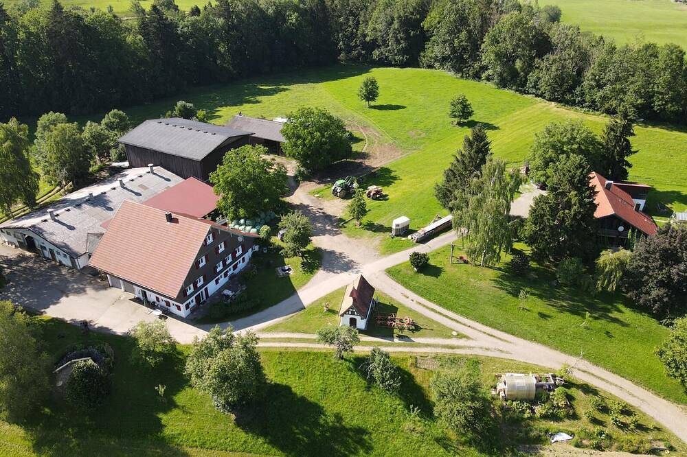 Ganze Wohnung, Gemütliche Ferienwohnung auf dem Bauernhof- Urlaub für die ganze Familie in Argenbühl, Württembergisches Allgäu