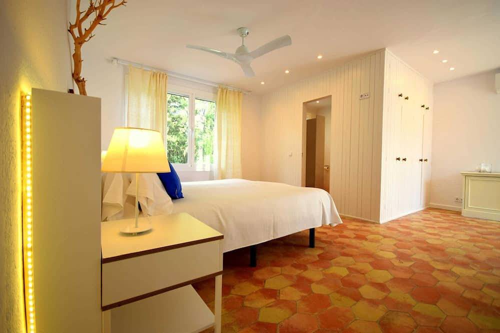 Entire apartment, 44327 Villa Cala Padri - 44327 Villa Cala Padri in Cala Provençal, Capdepera