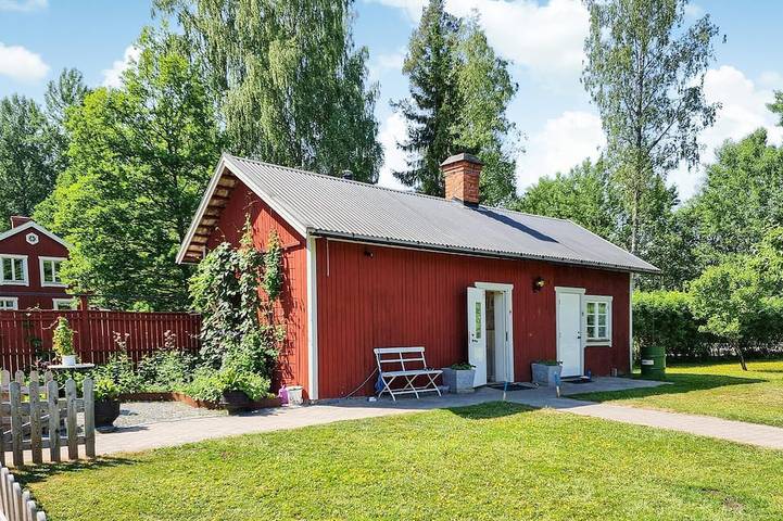 Lägenhet för 6 Personer, med trädgård i Örebro kommun