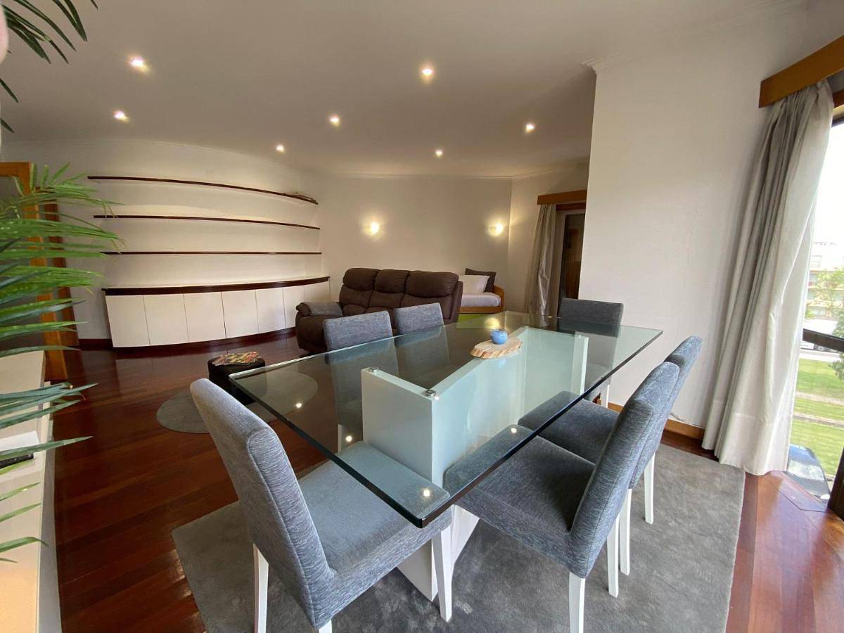 Apartamento inteiro, Two-Bedroom Apartment in Vila do Conde, Distrito do Porto