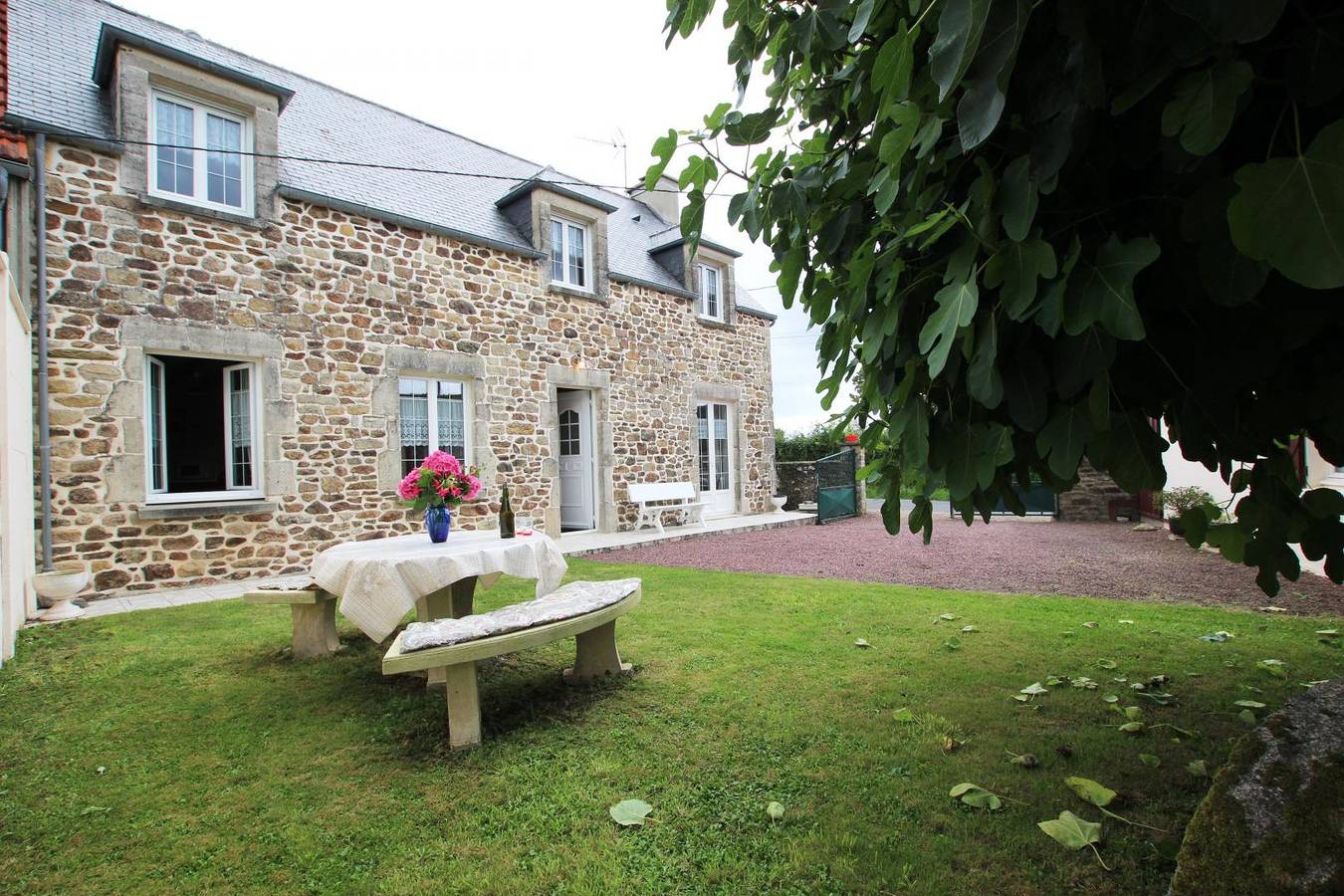 Gîte for 6 People in Teurthéville-Bocage, Manche