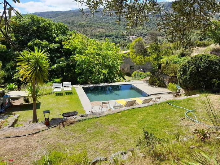 Villa para 3 pessoas, com jardim e vista e ainda piscina em Monchique