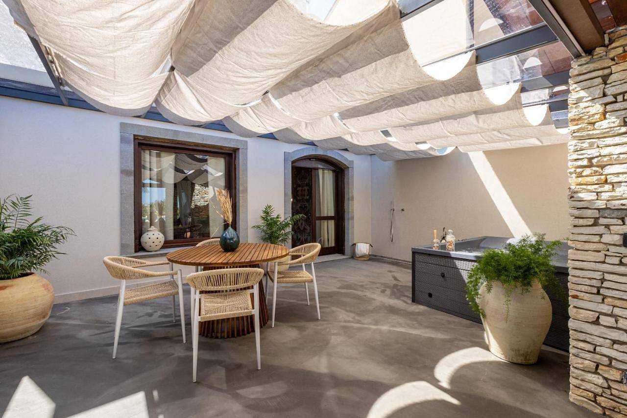 Double Room with Patio in Patti, Province de Messina