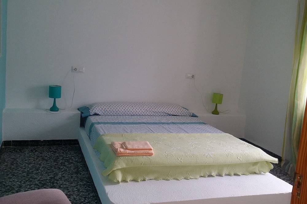 100m gran casa de vacaciones desde el magníficamente situado en playa in Vinaroz, Costa del Azahar