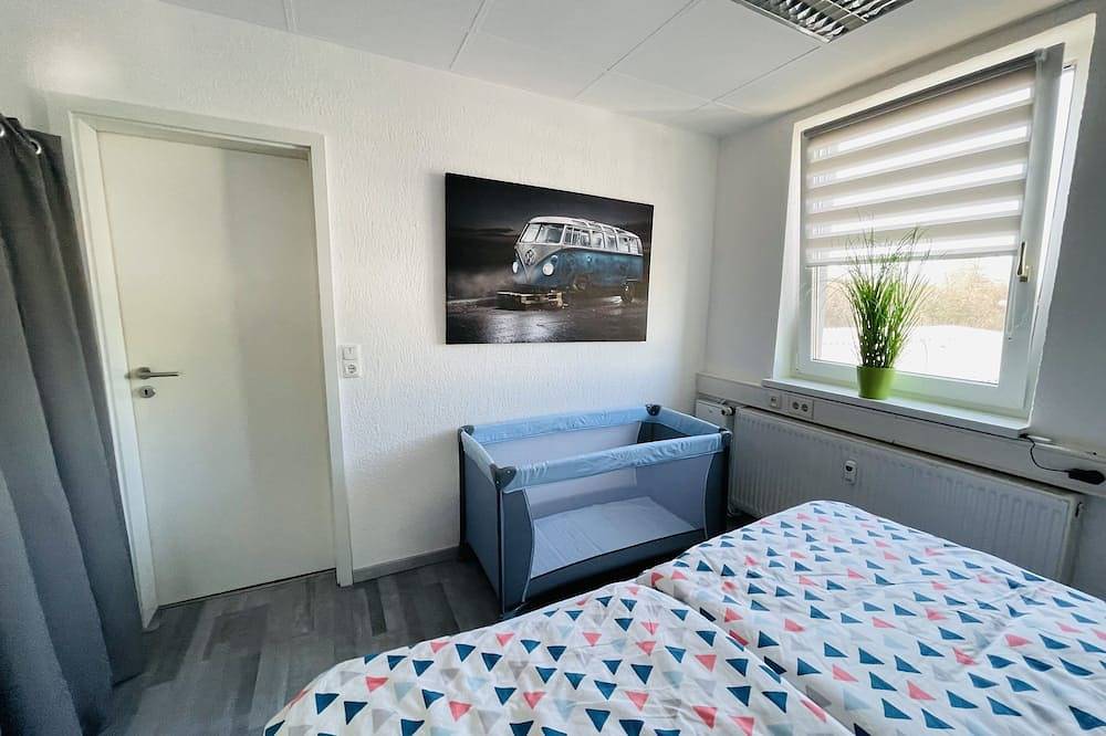 Ganze Wohnung, Ferienwohnung “Tuning-Bus\" in Erfurt, in der Nähe des Nordstrandes in Erfurt, Thüringer Kernland