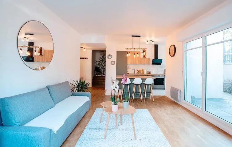 Apartamento de vacaciones para 4 personas, con jardín además de balcón y vistas - 1
