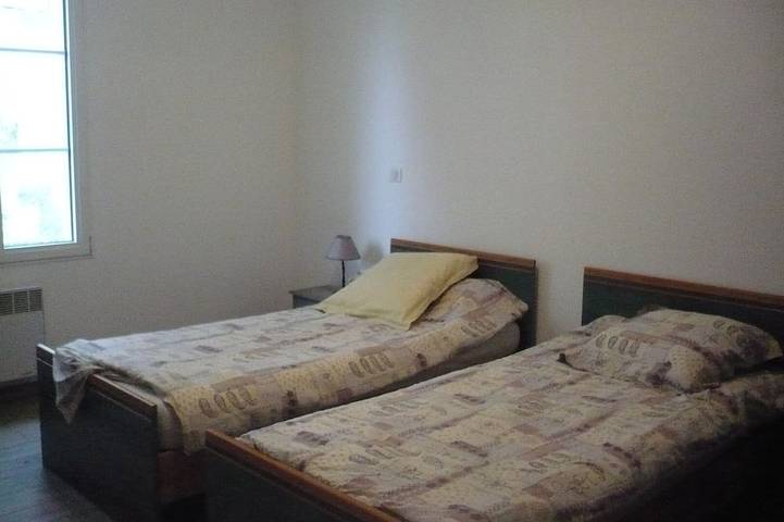 Location de vacances pour 15 personnes, avec jardin et terrasse, animaux acceptés à Favières - 4