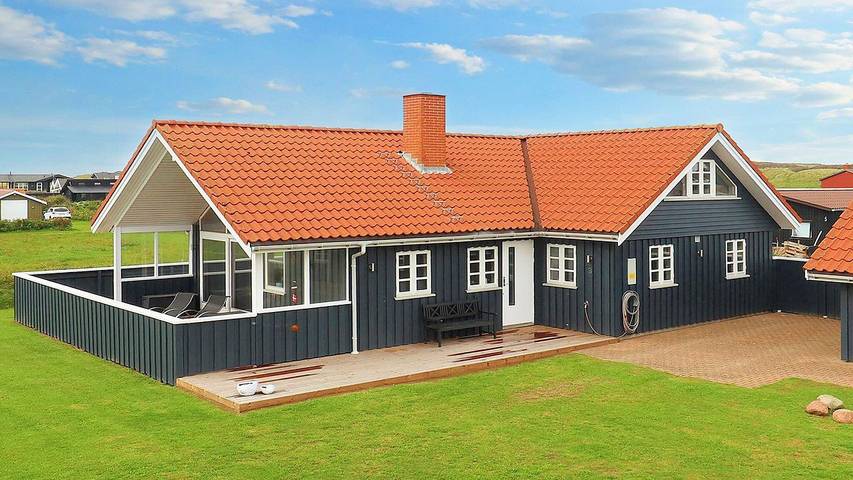 Ferienhaus für 8 Personen, mit Whirlpool und Sauna sowie Garten und Terrasse in Nr. Lyngby