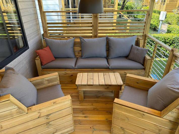 Camping für 6 Personen, mit Whirlpool und Terrasse sowie Garten und Pool in Bardolino - 2