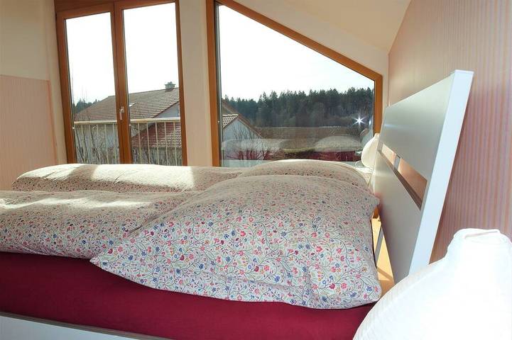 Ferienwohnung für 6 Personen, mit Terrasse und Garten in Oberpframmern - 4