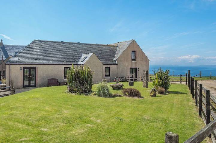 Cottage for 3 people, with garden, with pets on Isle of Arran