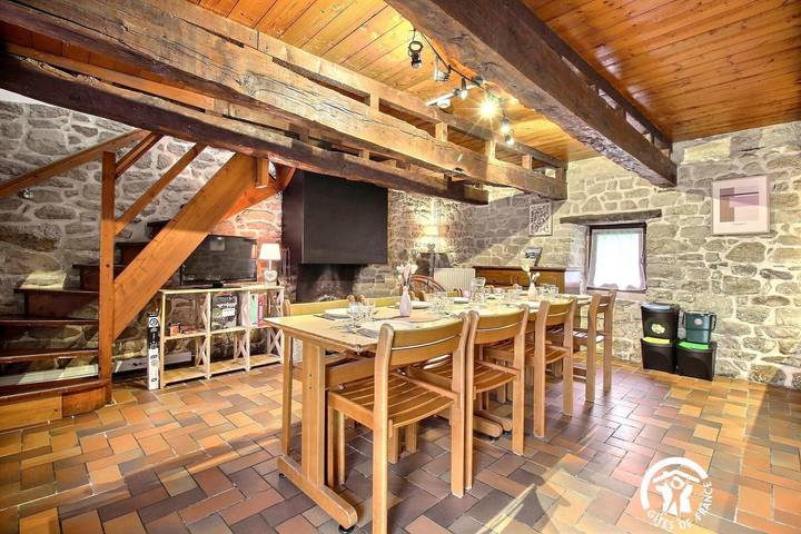 Gîte pour 9 personnes, avec jardin et terrasse, animaux acceptés dans Pluméliau-Bieuzy - 3