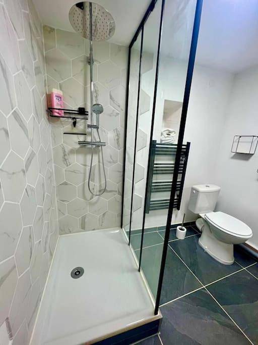 Appartement entier, One-Bedroom Apartment in Aujac, Parc national des Cévennes