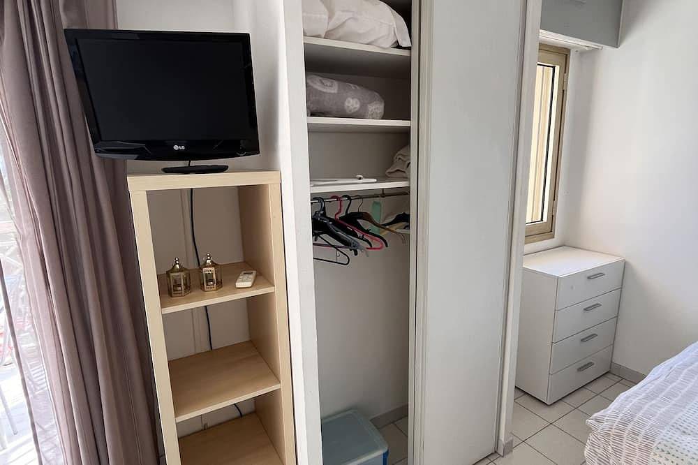 Geheel appartement, Zee En Zwembad Te Grootten Van 20 Juli Tot 26Th in Golfe-Juan, Vallauris