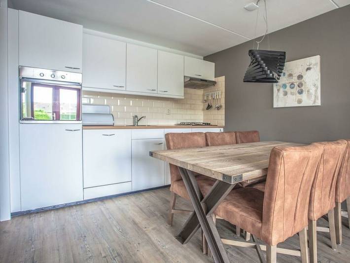 Bungalow für 6 Personen, mit Balkon/Terrasse und Terrasse sowie Garten in Medemblik - 2