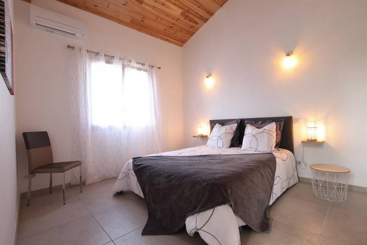 Gîte pour 4 personnes, avec terrasse à Souraïde - 2