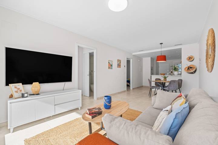 Ganze Wohnung, Apartment '2' mit Gemeinschaftspool, privater Terrasse und WLAN in El Mojón (Alicante), Pilar de la Horadada
