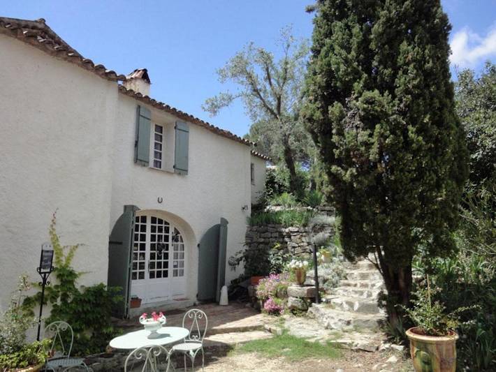 Chambre d’hôte pour 2 personnes, avec jardin et piscine, animaux acceptés à Saint-Christol-lès-Alès