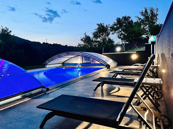 Ferienhaus für 14 Personen, mit Garten und Balkon sowie Pool - 1