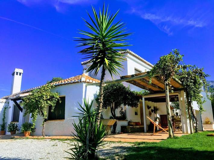 Casa rural para 3 personas, con Terraza y Jardín además de Piscina y Vistas en Nigüelas
