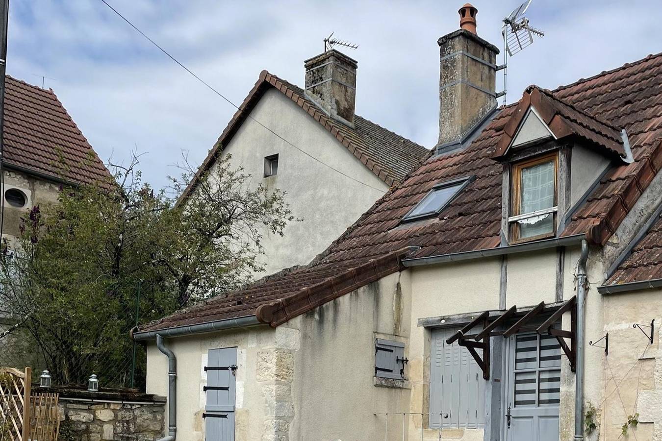 Beach Rental for 4 Guests in Pousseaux, Bourgogne-Franche-Comté