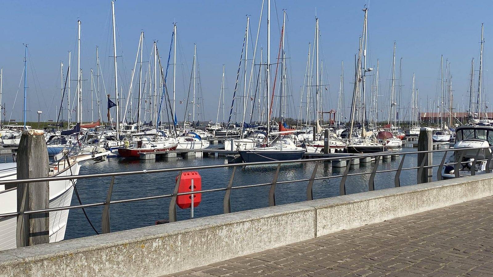 Vakantie Zeeland — Vz810 Vakantiechalet Sint-Annaland in Sint-Annaland, Nederlandse Noordzeekust