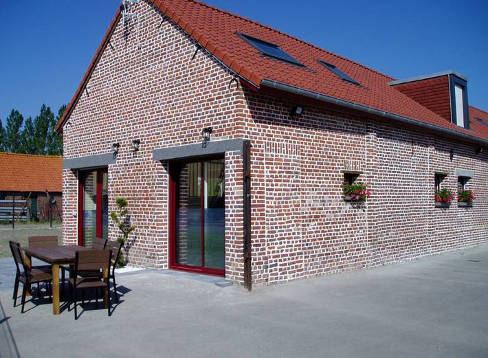 Gîte pour 4 personnes, avec terrasse et jardin à Holque
