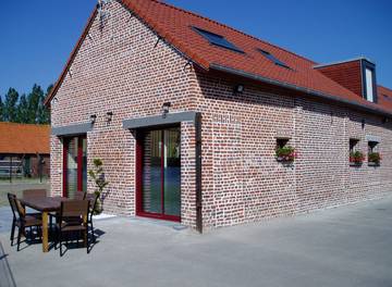 Gîte pour 4 personnes, avec jardin et terrasse à Holque
