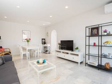 Apartment for 4 People in Playa de Guadalobon, Estepona, Photo 2