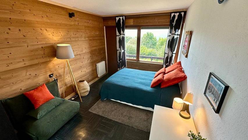 Gîte pour 5 personnes, avec vue et terrasse dans La Banne d'Ordanche - 2