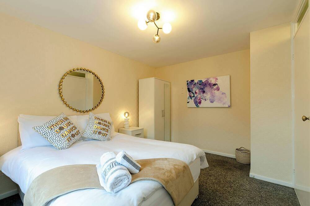 Entire apartment, 1 Bed- Sleeps 2 - Pet Friendly - City Centre in Preston, Lancashire