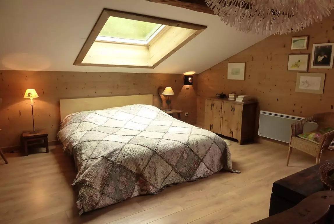 Anfälle bei 15 Minuten. Schönes renoviertes Chalet für 10 bis 12 Personen. in Villard-sur-Doron, Albertville und Umgebung