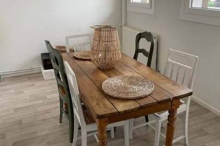 Location de vacances pour 6 personnes, avec jardin à Guingamp