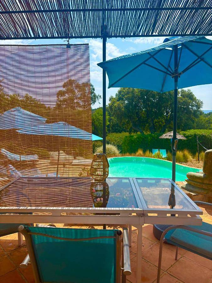 Chambre d’hôte pour 2 personnes, avec vue et sauna ainsi que piscine et jardin à Grimaud - 3