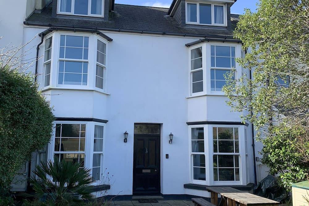 Holiday Home for 12 People in Westward Ho, Devon
