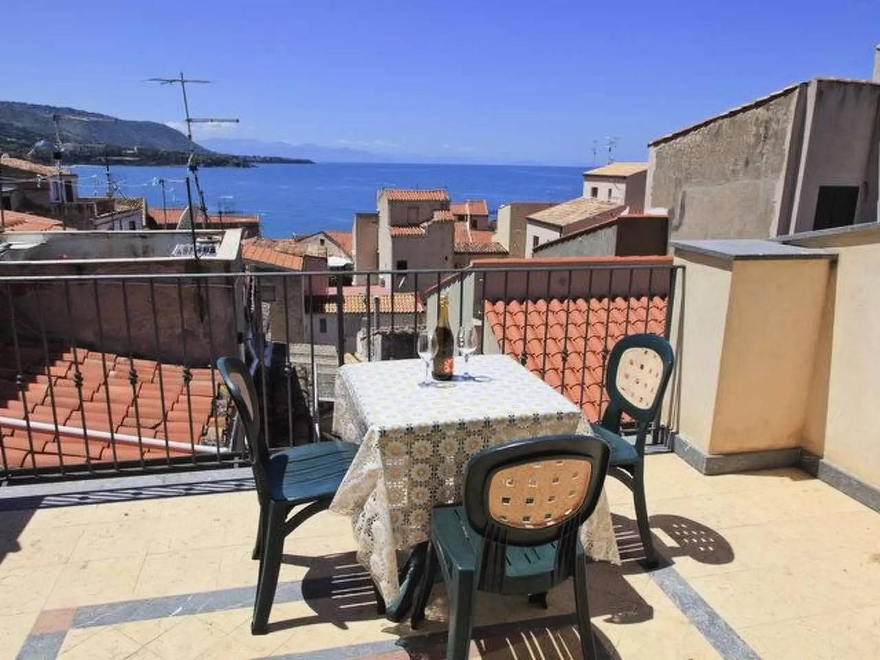 Entire apartment, 2 Pièces 2 Personnes in Cefalù, Cefalù (Municipality)