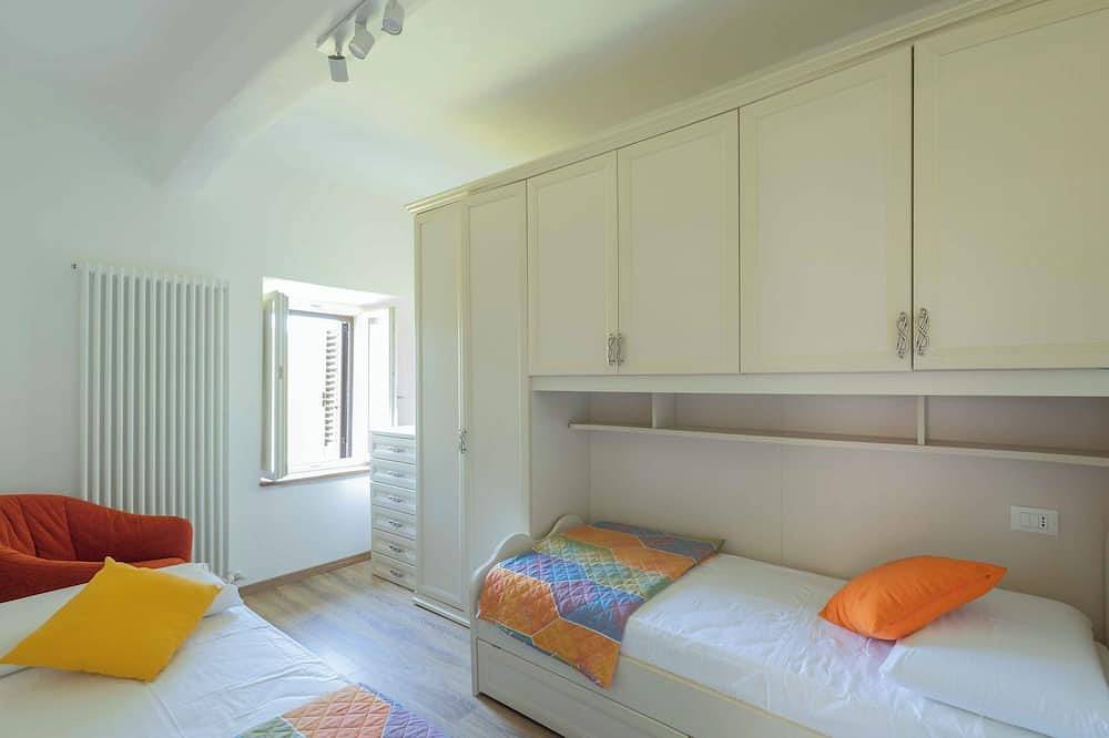 Geheel appartement, Great apartment for Valentine's Day, near petriolo spa in Monticiano, Chianti