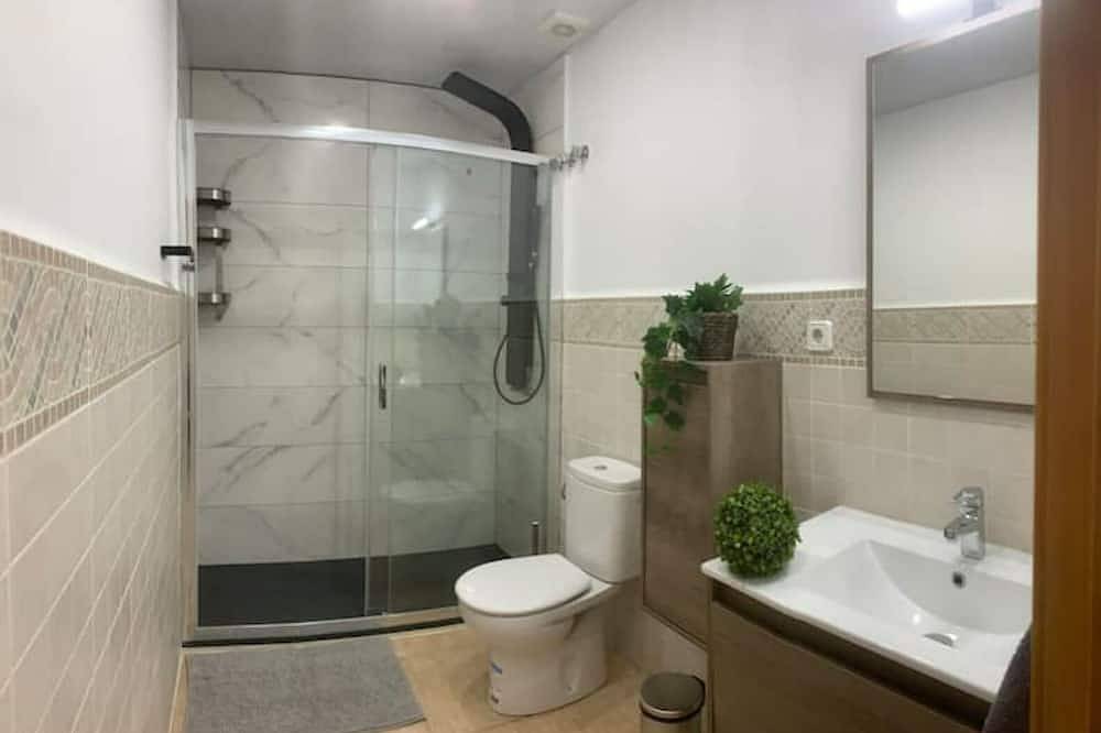 Appartement entier, Near to Beach and 15 min to Barcelona by Train in Sant Adrià de Besòs, Barcelonès