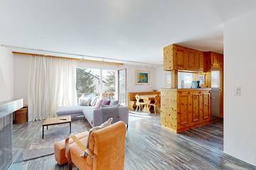 Ferienwohnung für 5 Personen, mit Balkon in La Punt-Chamues-ch