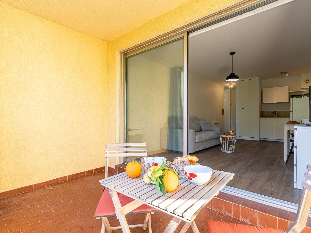 Entire apartment, Les Boutons d'Or in Sanary-sur-Mer, Toulon region