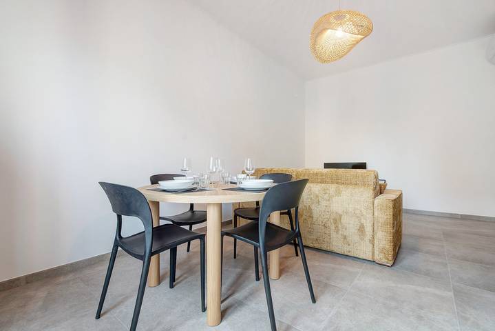 Appartement entier, Queta - Appartement moderne : confort, plage et centre-ville accessibles à pied in Chiavari, Riviera di Levante